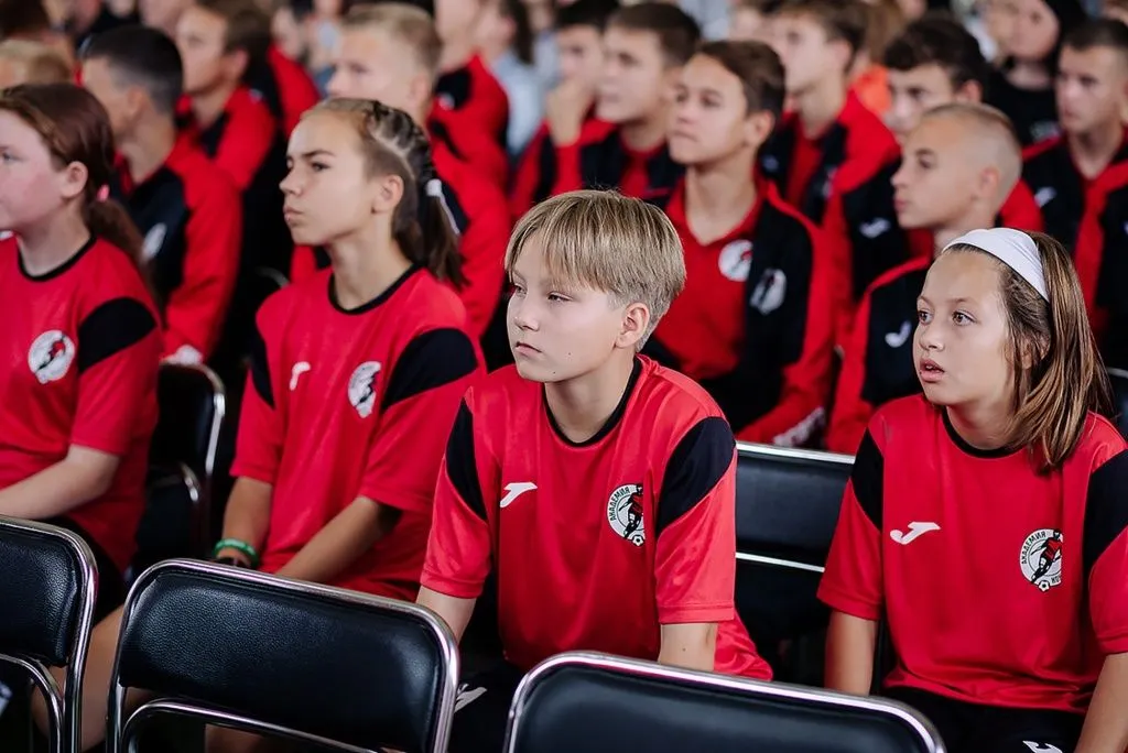 akron_akademiya_futbola_imeni_yuriya_konopleva_otmetila_20_letniy_yubiley_6.jpg