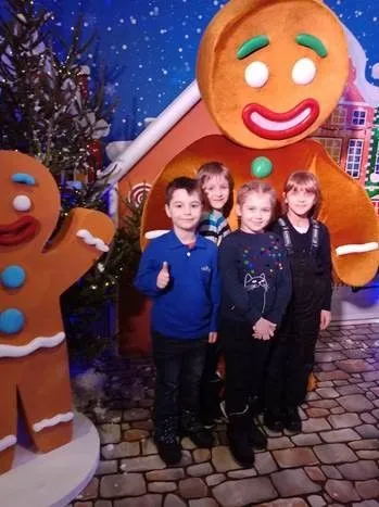 blagotvoritelnyy_fond_polina_zavershil_2023_god_volshebstvom_v_detskikh_domakh_2.jpg