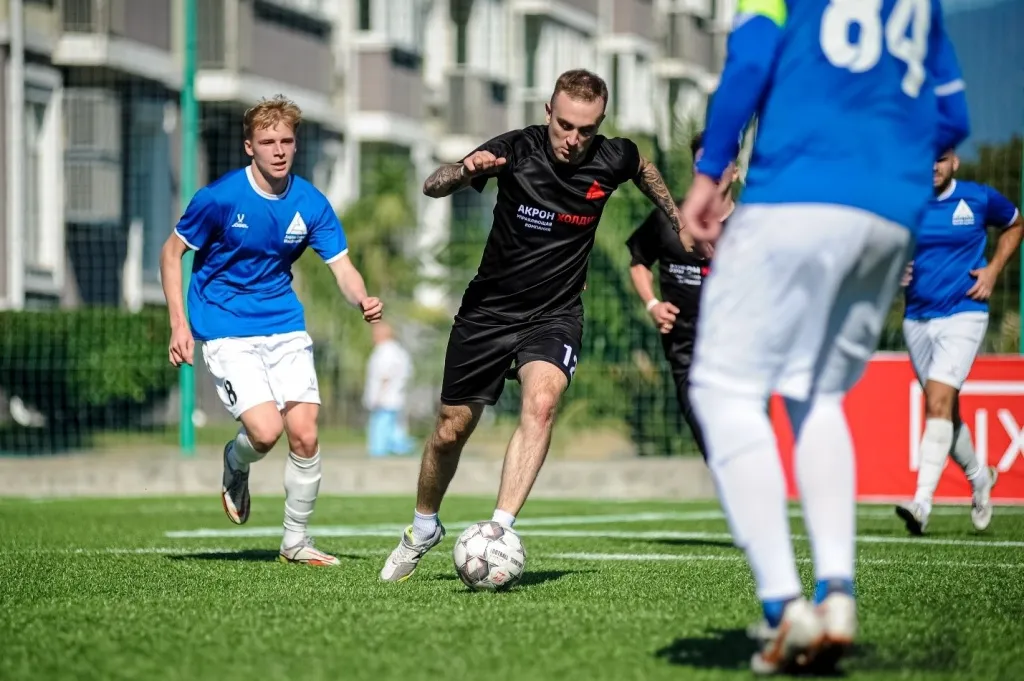 ix_futbolnyy_turnir_pamyati_m_sukhorebrova_2.jpg
